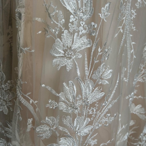 Alena Leena NWOT sparkly embroidered strapless wedding gown - Picture 13 of 15